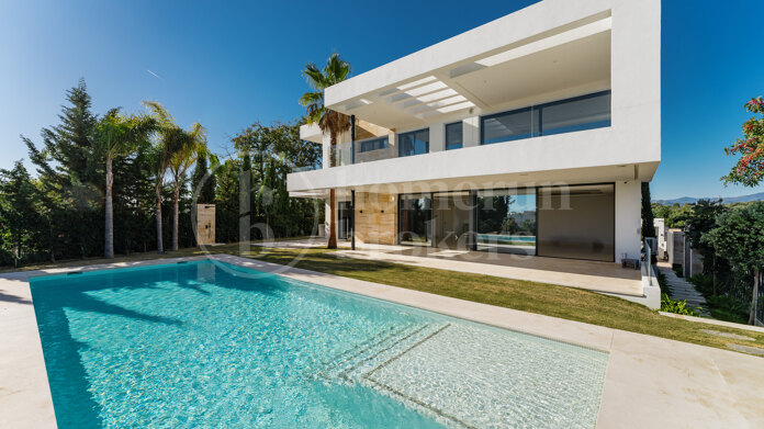 Atria 4 - Modern Villa in Lomas del Virrey, Marbella Golden Mile