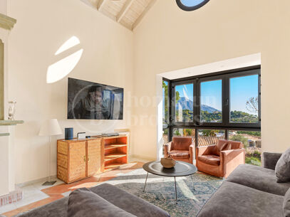Villa Arantina - Andalusisk villa i El Madroñal, Benahavis
