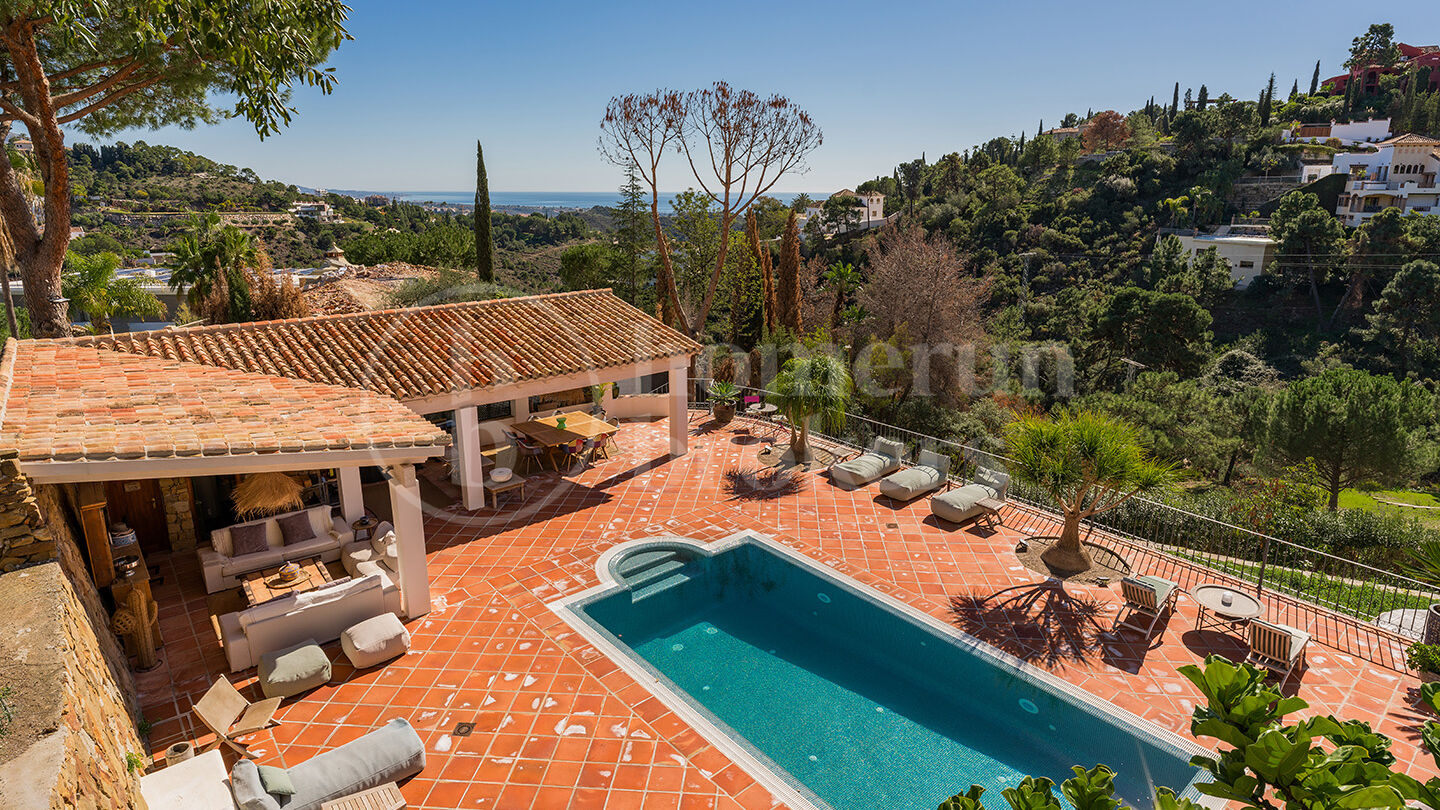 Villa Arantina - Andalusisk villa i El Madroñal, Benahavis