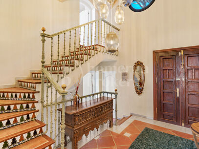 Villa Arantina - Andalusisk villa i El Madroñal, Benahavis