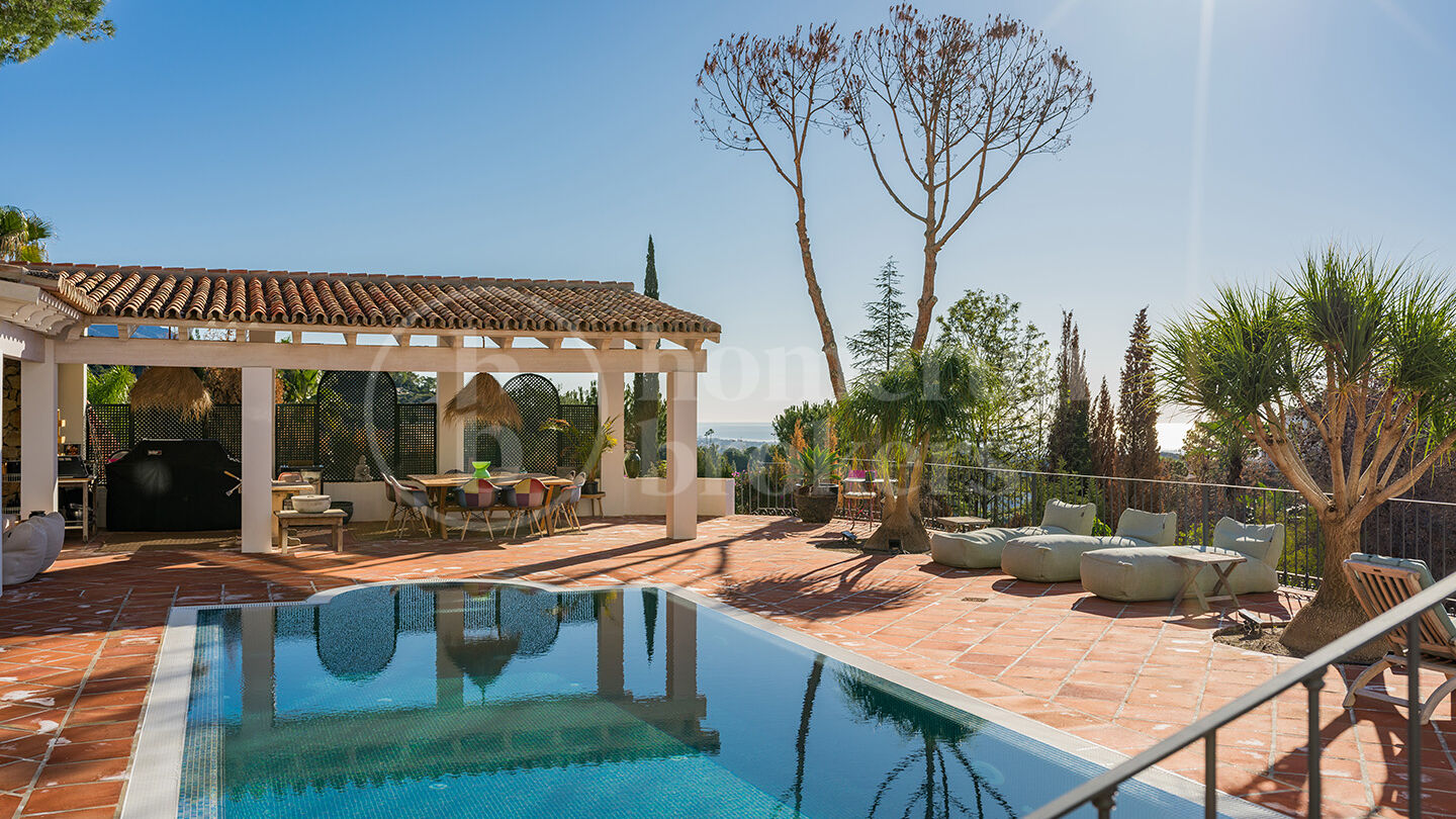 Villa Arantina - Andalusisk villa i El Madroñal, Benahavis