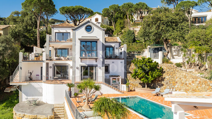 Villa Arantina - Andalusian Villa in El Madroñal, Benahavis