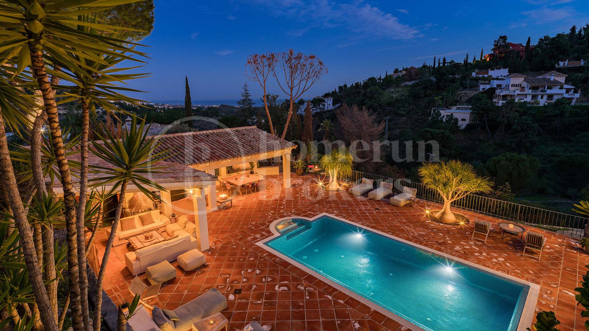 Villa Arantina - Andalusisk villa i El Madroñal, Benahavis