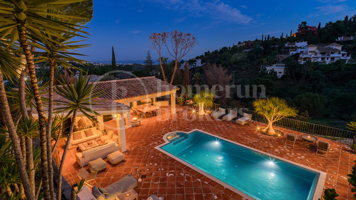 Villa Arantina - Andalusian Villa in El Madroñal, Benahavis