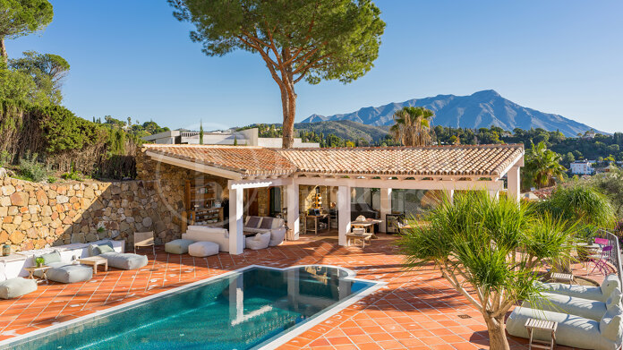 Villa Arantina - Andalusian Villa in El Madroñal, Benahavis