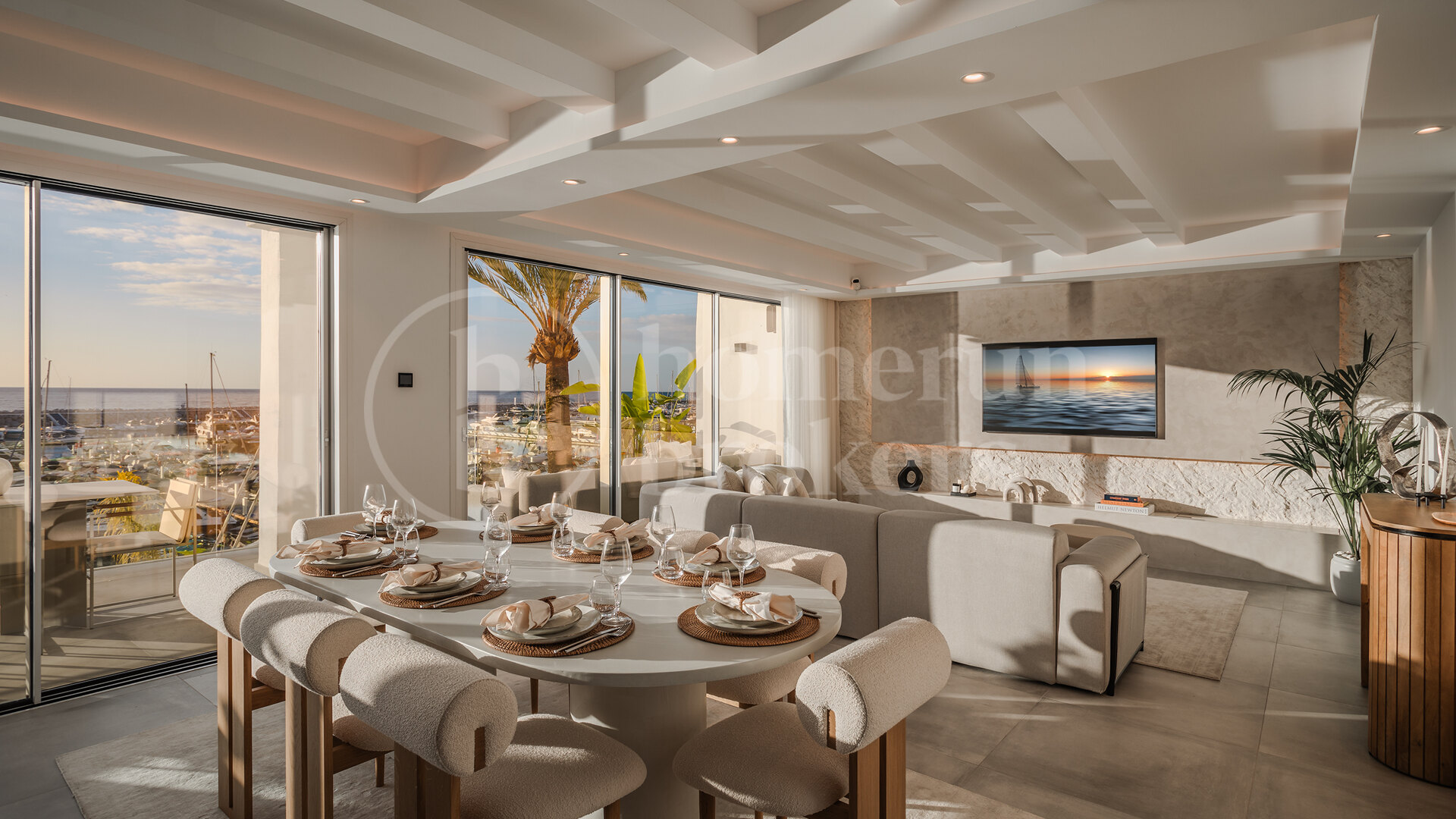 Penthouse Banus – Frontline duplex penthouse apartment in Puerto Banus.