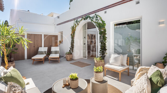 Townhouse Los Potros - Fully Renovated in Nueva Andalucia, Marbella