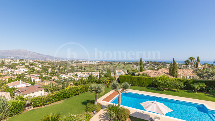 Casa Amira - Eleven Bedroom Villa in El Paraiso Alto Benahavis.