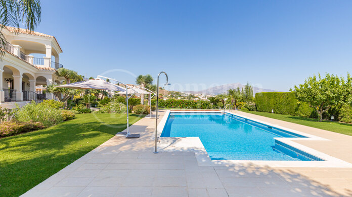 Casa Amira - Eleven Bedroom Villa in El Paraiso Alto Benahavis.