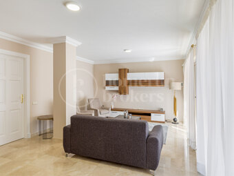 Casa Amira - Eleven Bedroom Villa in El Paraiso Alto Benahavis.