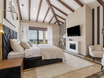 Casa Amira - Eleven Bedroom Villa in El Paraiso Alto Benahavis.