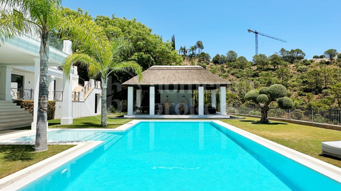 Villa Eternia - with Sea Views in El Madroñal, Benahavis