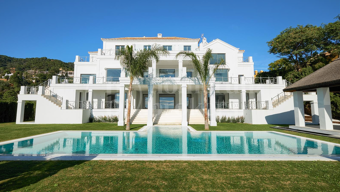 Villa Eternia - with Sea Views in El Madroñal, Benahavis