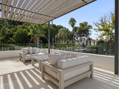 Villa Salina - Steps from the Beach in Guadalmina Baja