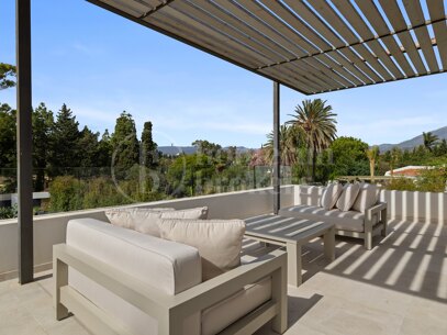 Villa Salina - Steps from the Beach in Guadalmina Baja