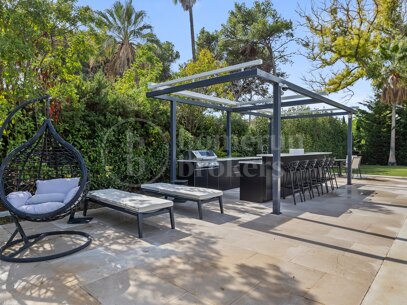 Villa Salina - Steps from the Beach in Guadalmina Baja