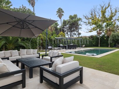 Villa Salina - Steps from the Beach in Guadalmina Baja