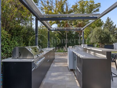 Villa Salina - Steps from the Beach in Guadalmina Baja