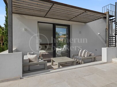 Villa Salina - Steps from the Beach in Guadalmina Baja
