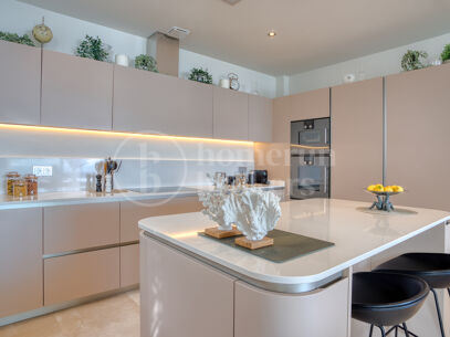 Apartment Sierra Blanca - with Sea Views in Marbella Golden Mile