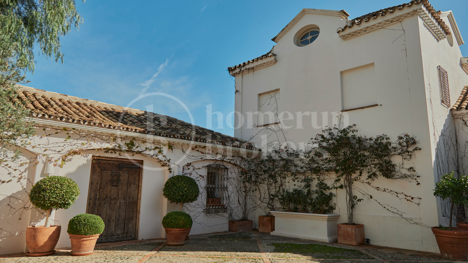 Villa Santa Katerina - med panoramautsikt i El Madroñal, Benahavis