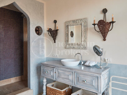 Villa Santa Katerina - med panoramautsikt i El Madroñal, Benahavis