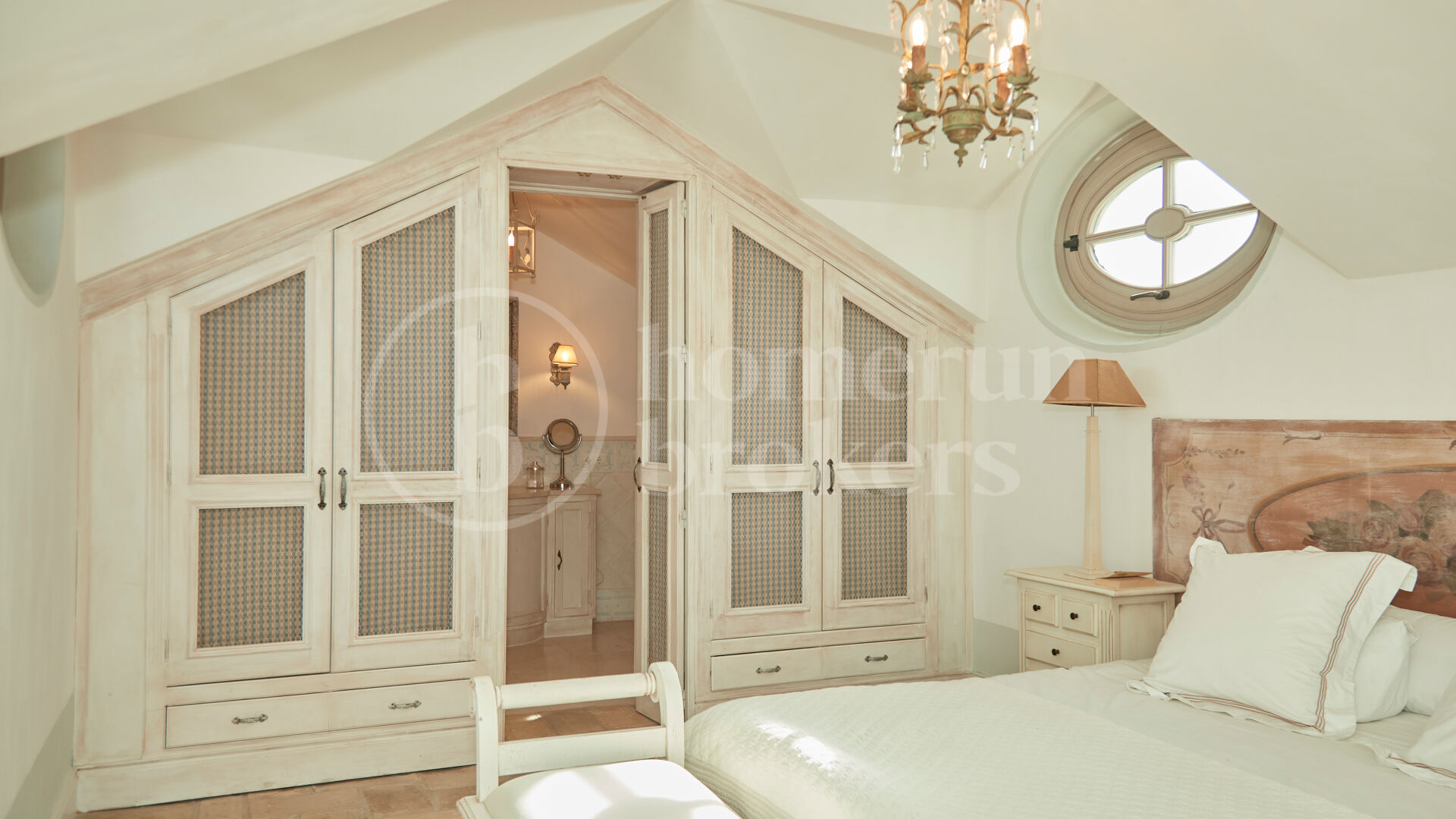 Villa Santa Katerina - med panoramautsikt i El Madroñal, Benahavis