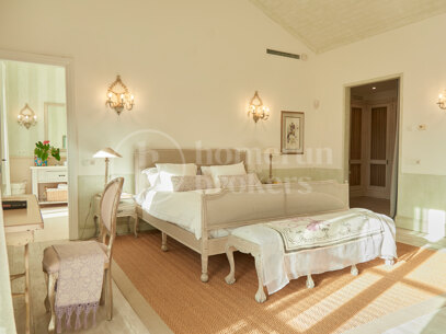 Villa Santa Katerina - med panoramautsikt i El Madroñal, Benahavis