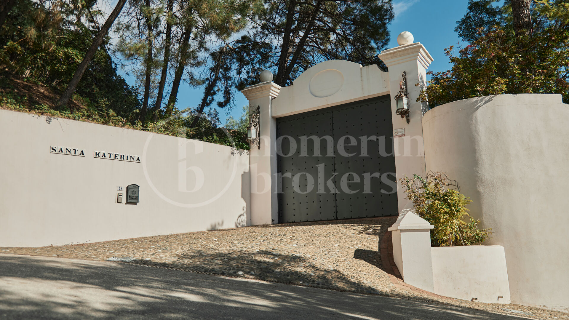 Villa Santa Katerina - med panoramautsikt i El Madroñal, Benahavis