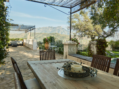 Villa Santa Katerina - med panoramautsikt i El Madroñal, Benahavis