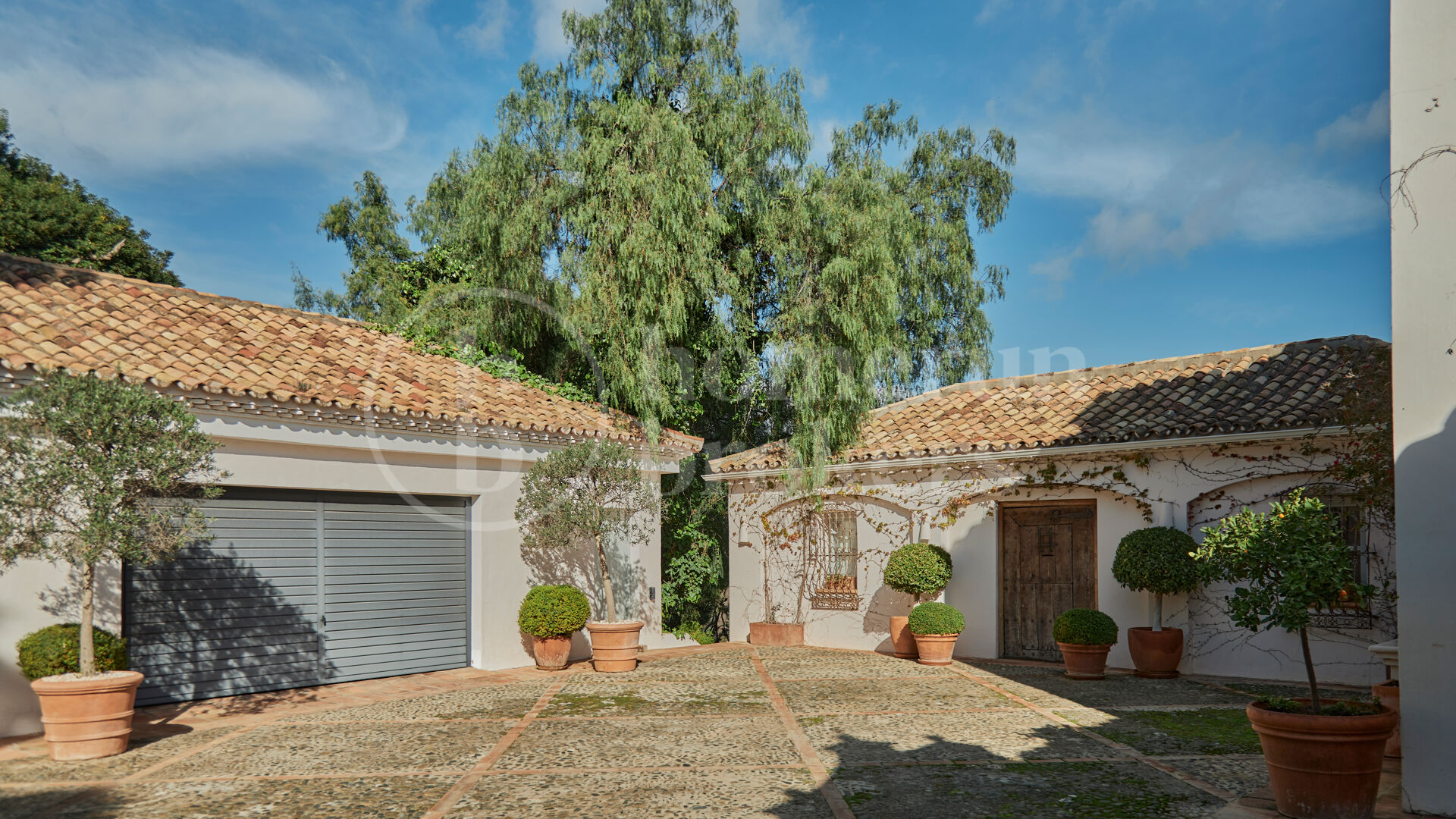 Villa Santa Katerina - med panoramautsikt i El Madroñal, Benahavis