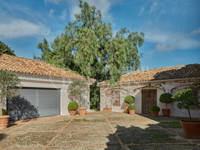 Villa Santa Katerina - med panoramautsikt i El Madroñal, Benahavis