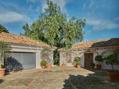 Villa Santa Katerina - med panoramautsikt i El Madroñal, Benahavis