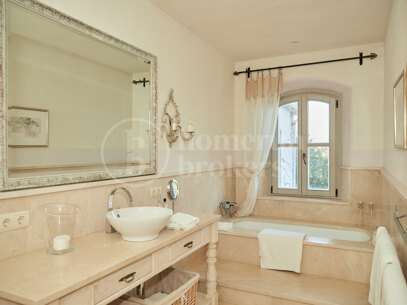 Villa Santa Katerina - med panoramautsikt i El Madroñal, Benahavis
