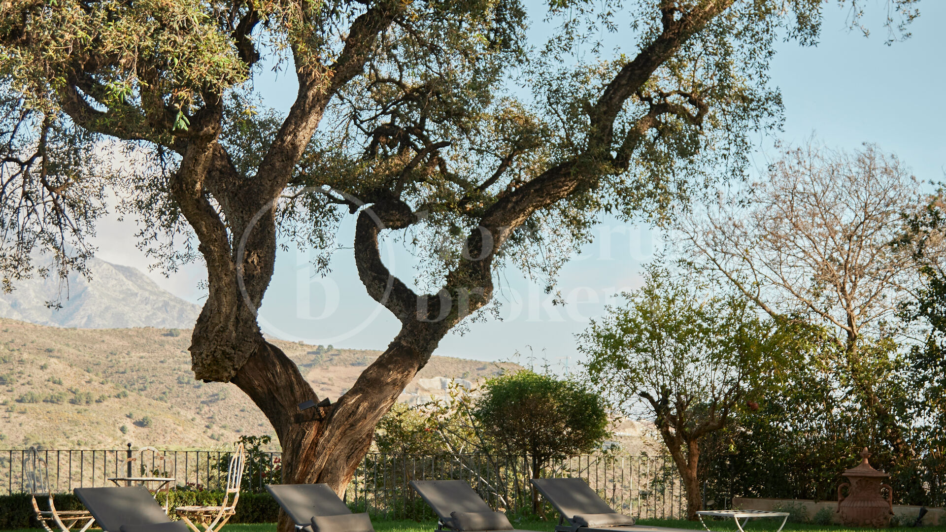 Villa Santa Katerina - med panoramautsikt i El Madroñal, Benahavis