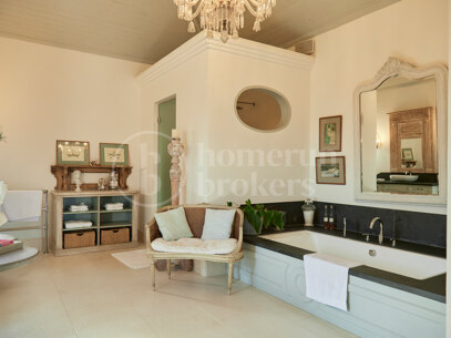 Villa Santa Katerina - med panoramautsikt i El Madroñal, Benahavis