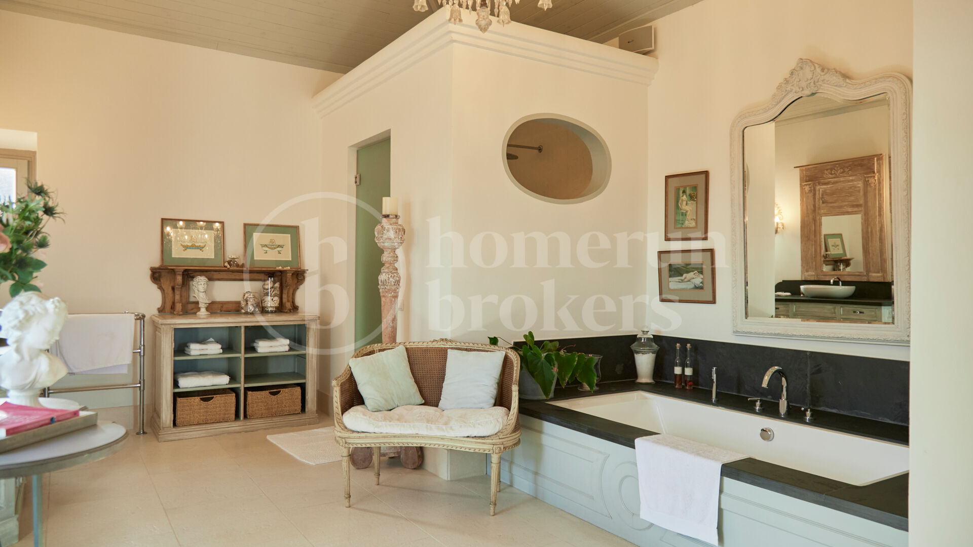 Villa Santa Katerina - med panoramautsikt i El Madroñal, Benahavis