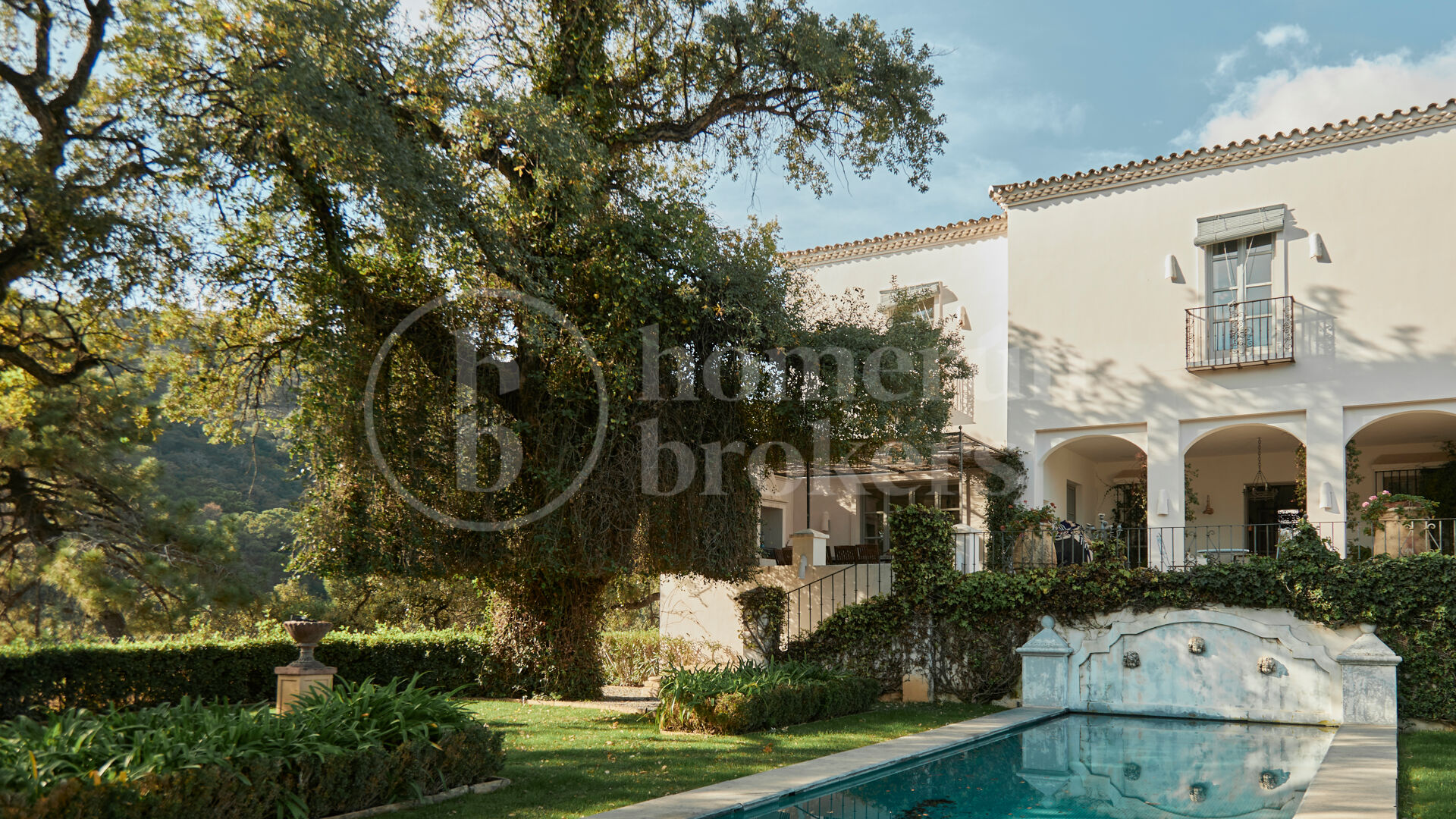 Villa Santa Katerina - med panoramautsikt i El Madroñal, Benahavis