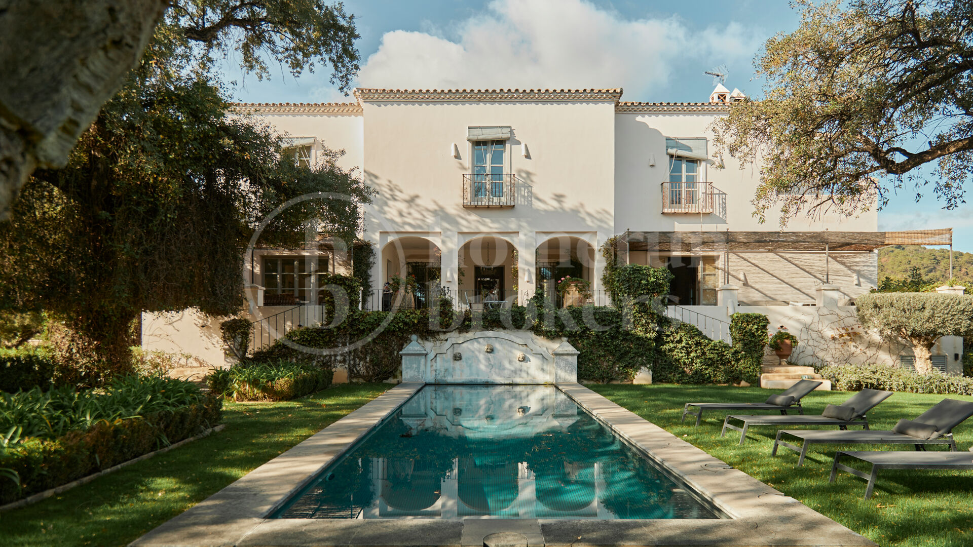 Villa Santa Katerina - med panoramautsikt i El Madroñal, Benahavis