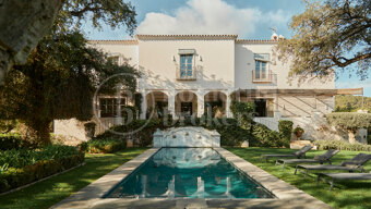 Villa Santa Katerina - with Panoramic Views in El Madroñal, Benahavis