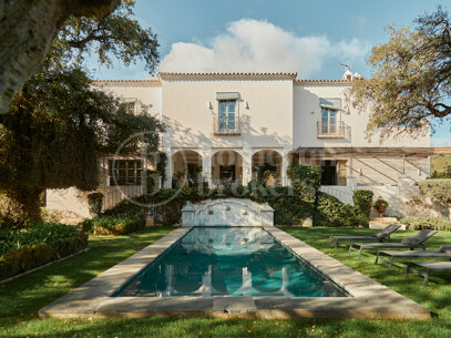 Villa Santa Katerina - med panoramautsikt i El Madroñal, Benahavis
