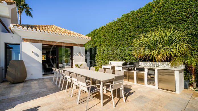 Villa Ananda - with Sea Views in Los Flamingos, Benahavis