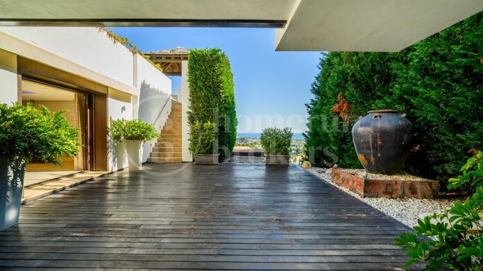 Villa Ananda - with Sea Views in Los Flamingos, Benahavis