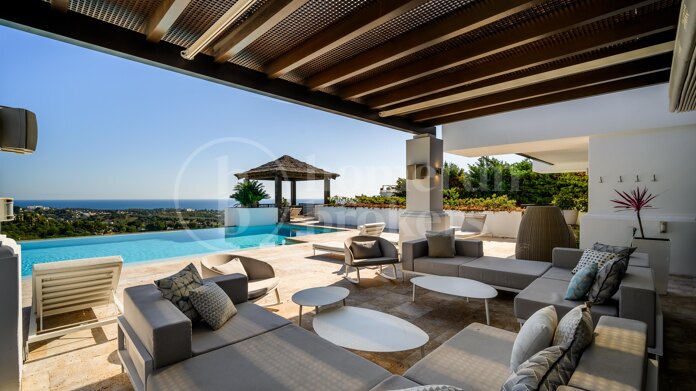 Villa Ananda - with Sea Views in Los Flamingos, Benahavis