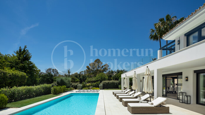 Auriga 36 - Recently Renovated Frontling Golf Villa in Nueva Andalucia