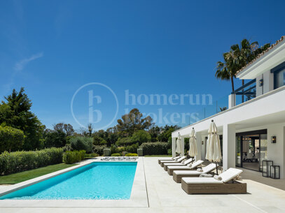 Auriga 36 - Recently Renovated Frontling Golf Villa in Nueva Andalucia