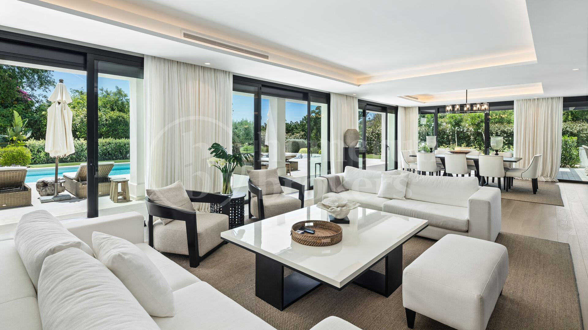 Auriga 36 – Nyligen Renoverad Golfvilla i Frontläge i Nueva Andalucía