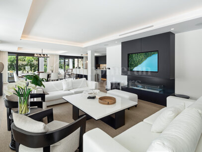 Auriga 36 - Recently Renovated Frontling Golf Villa in Nueva Andalucia