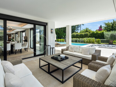 Auriga 36 - Recently Renovated Frontling Golf Villa in Nueva Andalucia