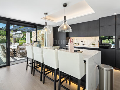 Auriga 36 - Recently Renovated Frontling Golf Villa in Nueva Andalucia